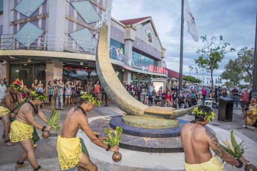 Town Center Of Mililani Unveils Starstruck By Kim Duffett M J Wilkow